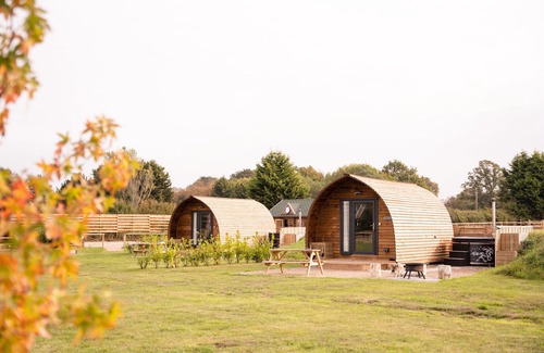 Collingham Cabina | Estándar-Hot Tub-Cabaña-Baño con ducha
