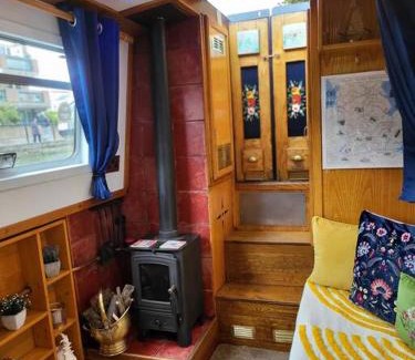 Westbourne Green Alquiler De Eote | Cosy Canal Boat in Little Venice for Family & Friends