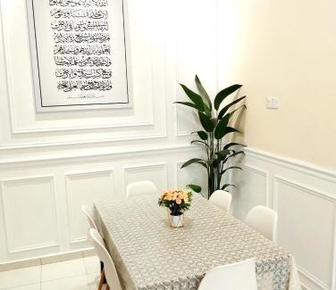 Kampung Darat Mak Bar Casa | Cosy Casa Hana 4BR 3B