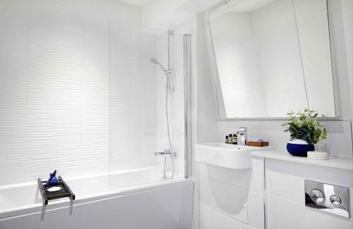 Bedford Apartamento | Cosy Central Bedford Apt - Free Parking, Gym, Netflix & Sky