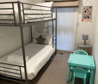 Olinda Casa | Cosy, central Olinda Camellia Cottage