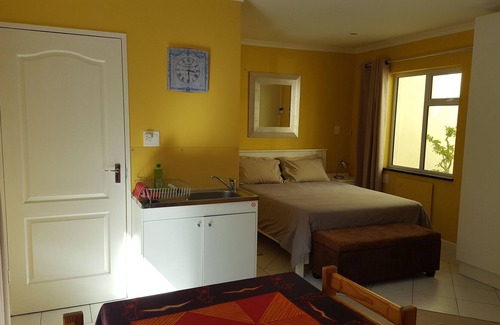 Constantia Chalet De Esquí | Acogedor Chalet con patio privado en Constantia, el frondoso barrio de Ciudad del Cabo