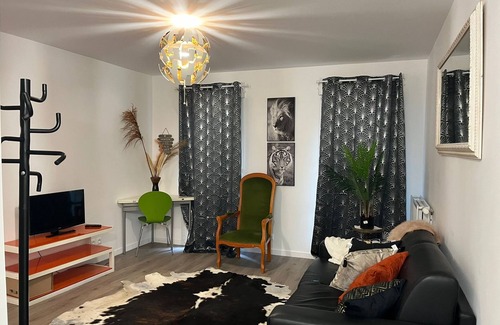Noisy-le-Sec Apartamento | COSY, CHIC STUDIO 5KM FROM PARIS (NOISY-LE-SEC)