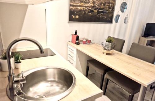 Prado - Republique Apartamento | Cosy & Chill Studio avec piscine résidentielle & Proche centre ville- IDéal pour couple et professionels