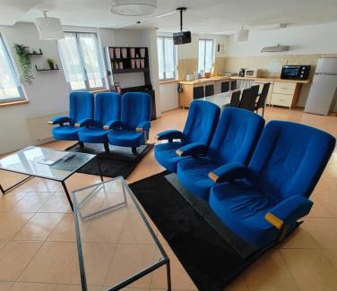 Pont-de-L'Arche Apartamento | Cosy Ciné 8