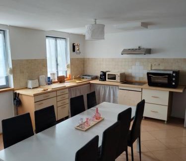 Pont-de-L'Arche Apartamento | Cosy Ciné 8