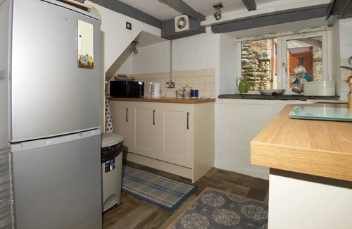 Clearbrook Otro | Cosy Coles Cottage Su
