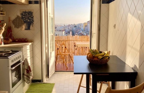 Sao Jorge de Arroios Apartamento | Cosy & Comfortable room at Lisbon's Heart