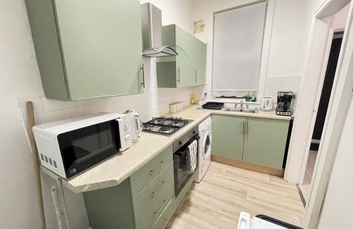 Harehills Casa | Cosy Contractor Stay-Sleeps 4