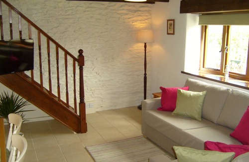 Sheviock Cabaña | Cosy Converted Barn Cottage in Peaceful Rural Wooded Setting, Close to the Coast