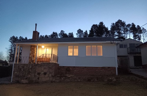 Cooma Casa | Cosy Cooma Holiday Home in the Snowy Mountains.
