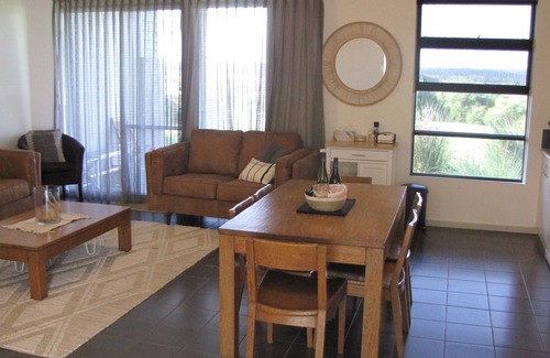 Kronkup Apartamento | Cosy Corner Seaview Apartment with Stunning Ocean Views!