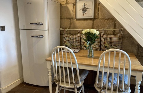 Winchcombe Cabaña | Cosy Cotswold Cottage, in the heart of historic Winchcombe