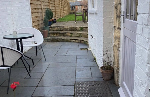 Winchcombe Cabaña | Cosy Cotswold Cottage, in the heart of historic Winchcombe
