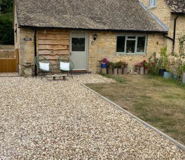 Chipping Norton Casa | Cosy Cotswolds Self-Contained One Bedroom Cottage