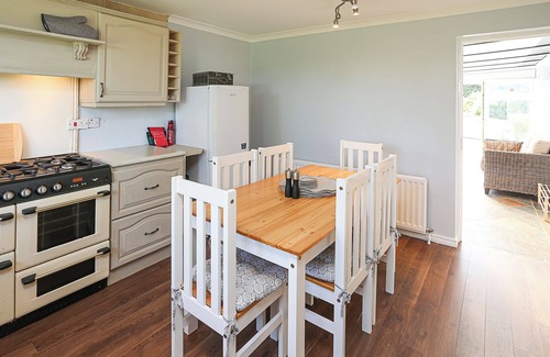Hillsborough Cabaña | Cosy cottage 5 Minutes from Royal Hillsborough