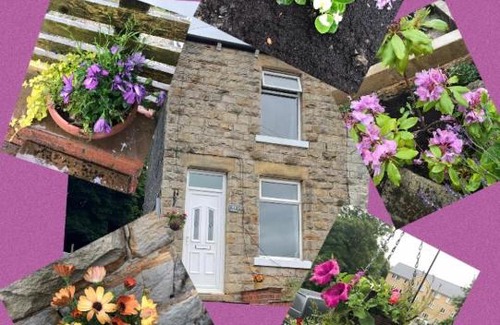 Stocksbridge Casa | Cosy Cottage edge of Peak District -Log Burner UK
