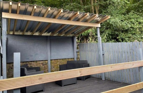 Stocksbridge Casa | Cosy Cottage edge of Peak District -Log Burner UK