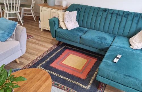 Ewell Casa | Cosy Cottage in Heart of Village
