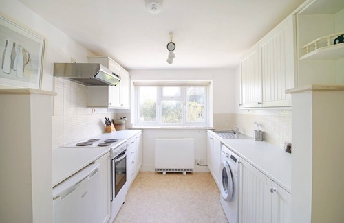 Kingsdon Casa | Cosy Cottage in Idyllic Village, Private Parking