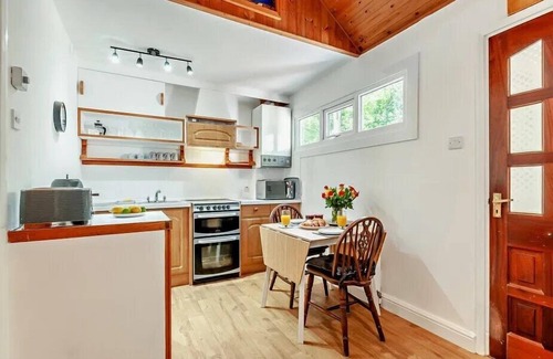Kingston Cabaña | Cosy Cottage in Kingston - Perfect for Couples - Dogs Welcome!
