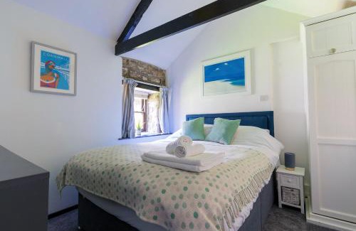 Castallack Apartamento | Cosy cottage in the beautiful Lamorna Valley - walk to the pub & sea