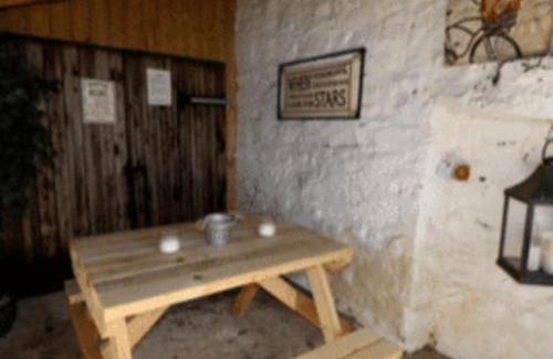Fivelanes Casa | Cosy Cottage Real Fire Nearby Pub Garden Parking