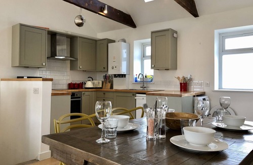 Boscombe Cabaña | Cosy cottage, short walk to beach and restaurants