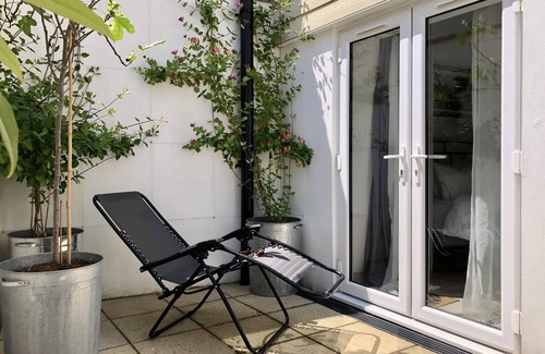 Boscombe Cabaña | Cosy cottage, short walk to beach and restaurants