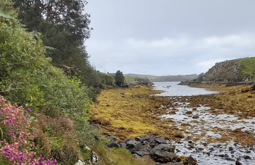 Lewis and Harris Cabaña | Cosy cottage, South Lochs, Isle of Lewis