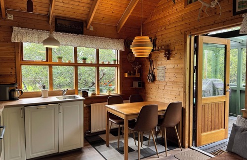 Borgarnes Cabaña | Cosy cottage with a jacuzzi close to Krauma, Hraunfossar and Langjokull glacier