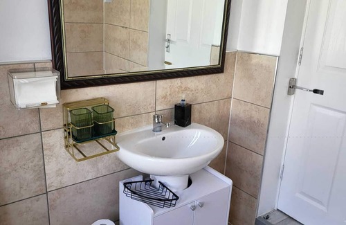 Stone Apartamento | Cosy double room in Greenhithe,