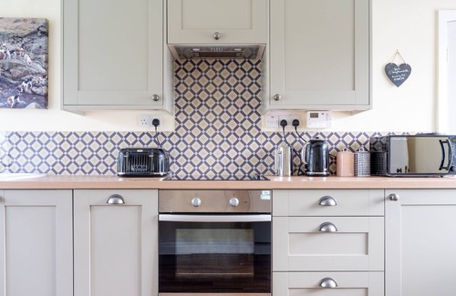 Graythwaite Cabaña | Cosy Dove Cottage with Woodfired Hot tub