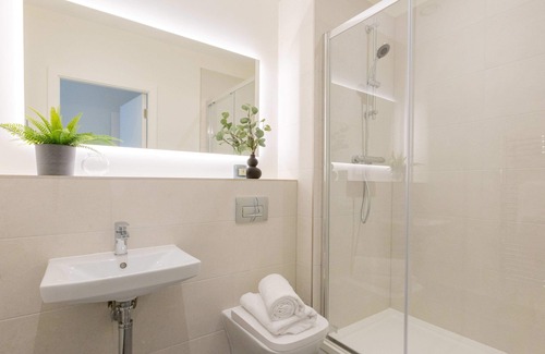 Inchicore Apartamento | Cosy Ensuite Room 15mins to City Centre