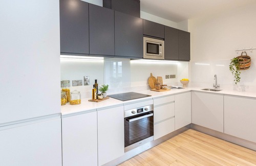 Inchicore Apartamento | Cosy Ensuite Room 15mins to City Centre