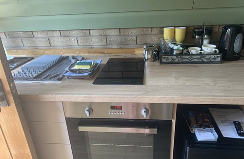 Sheerness Casa | Cosy Escape Heated Luxury pod With hot tub