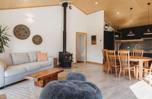Lake Hawea Casa | Cosy family home in Lake Hawea