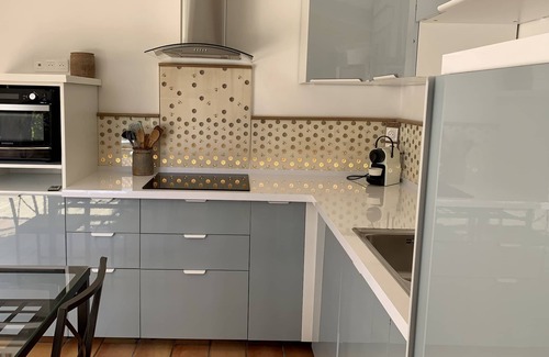 Ventabren Apartamento | T2 planta baja con jardín privado en el sur de la aldea en el campo. Tranquilo y luminoso