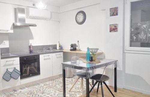 Agen Apartamento | Cosy flat proche Gare & Parking - clim