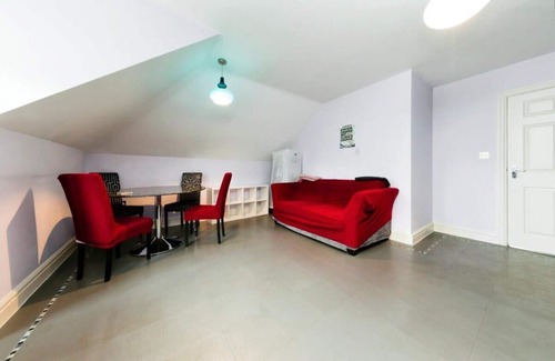 Waddon Apartamento | Cosy Flat Retreat in South Croydon