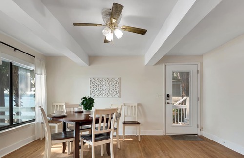 Quincy Casa | Cosy for 4 on Lake Talquin with dock and boathouse