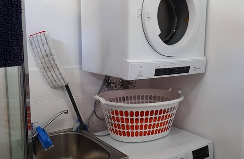 Jindabyne Apartamento | Acogedor, totalmente independiente apartamento frente al lago de 2 dormitorios