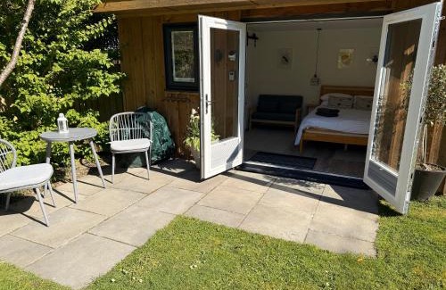 Wimborne Apartamento | Cosy garden studio in Wimborne with parking