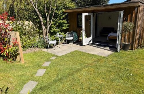 Wimborne Apartamento | Cosy garden studio in Wimborne with parking