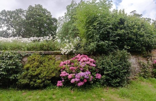Le Grippon Casa | Cosy gîte with tennis court 15 minutes from the sea (Baie du Mont St Michel)
