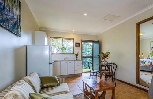 Mount Tamborine Apartamento | Cosy Golf Course Retreat in Tamborine Mountain with Wifi & Aircon