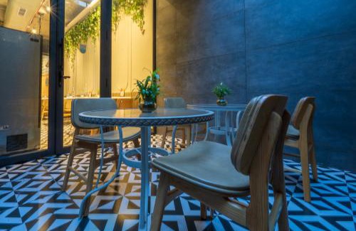 RK Puram Hotel | Cosy Grand, Chanakyapuri by The Cosy Hotels