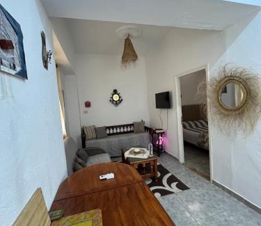 Sousse - Monastir Apartamento | Cosy Ground Floor Studio with Terrace
