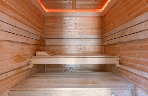 De Haan Chalet De Esquí | Cosy guest room with garden