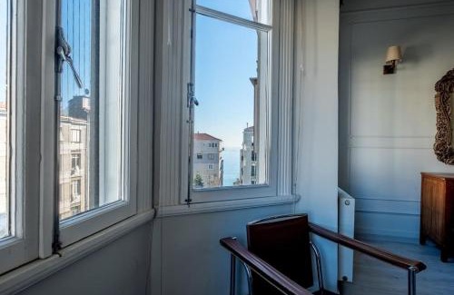 Cihangir Apartamento | Cosy Historical Apartment